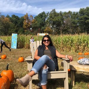 Meet your Posher, Cynthia